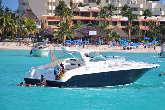 Private Yacht 46ft Sea Ray Snorkel up to 15 pax 23P2 - What is included: drinks, ice, and snorkeling gear