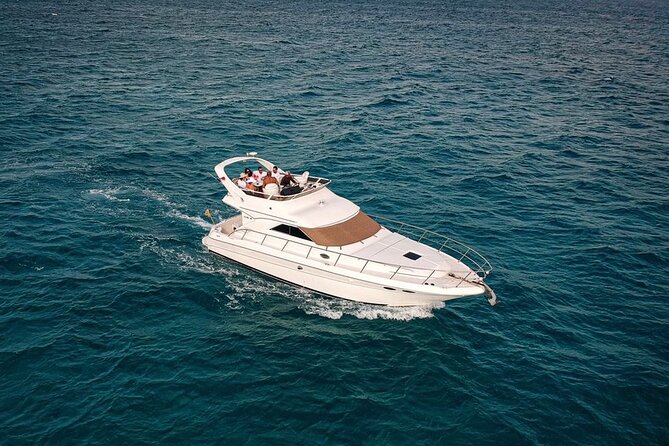 Private Yacht SeaRay 46ft Cancun 25P17 - What’s included onboard the SeaRay 46ft (and what isn’t)