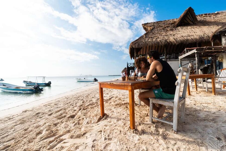 Puerto Morelos: National Reef Park Snorkeling & Beach Lunch - Hotel pickup, van rides, and the realistic 4-hour rhythm