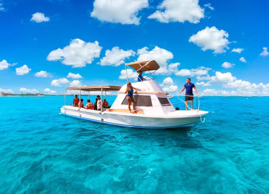 Puerto Morelos: Snorkel, Town Walk, Tequila & Beach Lunch - Puerto Morelos snorkeling: the reef that sits right off town