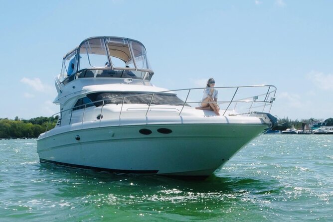Rent a Private 46ft Yacht in Cancun - What about bathrooms, music, and bringing your own stuff?