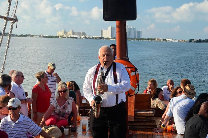 Romantic Dinner on a Spanish Galeon in Cancun - Pickup, Group Size, and How to Reduce Stress