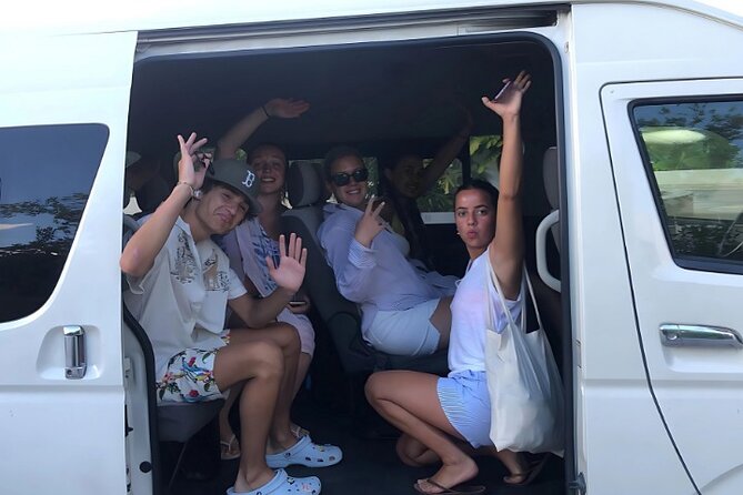 Round trip Private Transfer Cancun- Costa Mujeres/Playa Mujeres - Car seat and family needs: what to expect