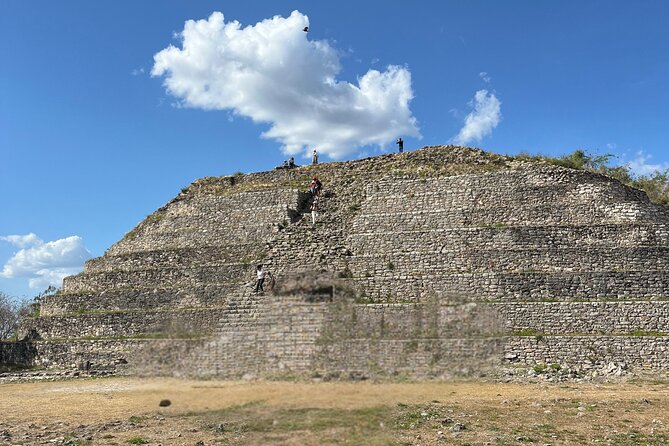Route Magic Towns : Motul + Izamal - Cenote Chihuán: The 1-Hour Swim That Makes the Day Feel Complete