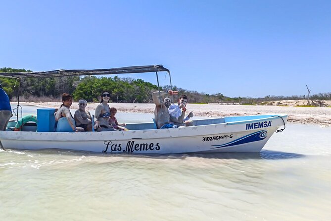 Safari in Rio Lagartos, Coloradas and Mayan Bath - Playa Las Coloradas and the Mayan Bath: Clay all over, then rinse it off