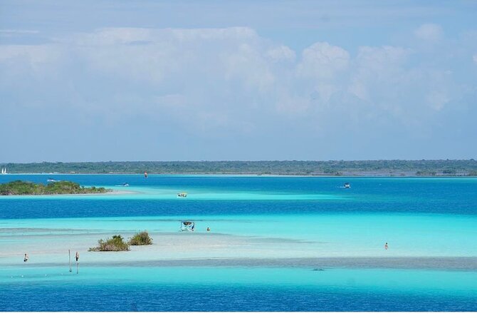 Sail away! Hobie Cat Tour Bacalar - Laura and Victor: why the hosts matter more than the route
