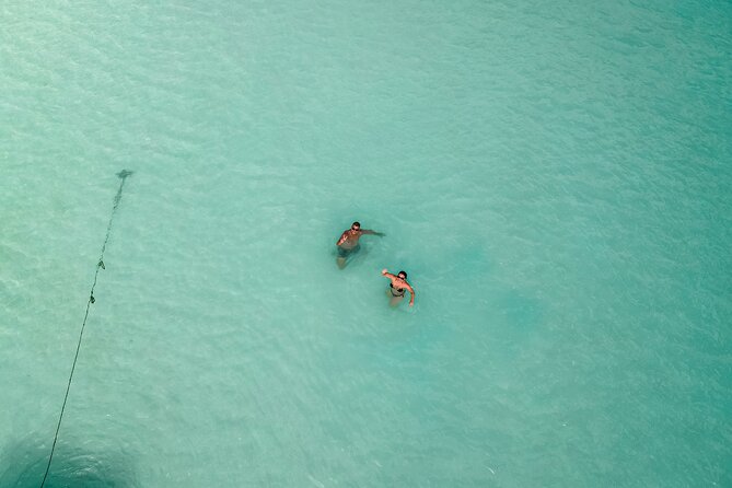 Sailboat tour across the seven colors lagoon in Bacalar - Why a sailboat cruise on Bacalar’s Seven Colors Lagoon feels different