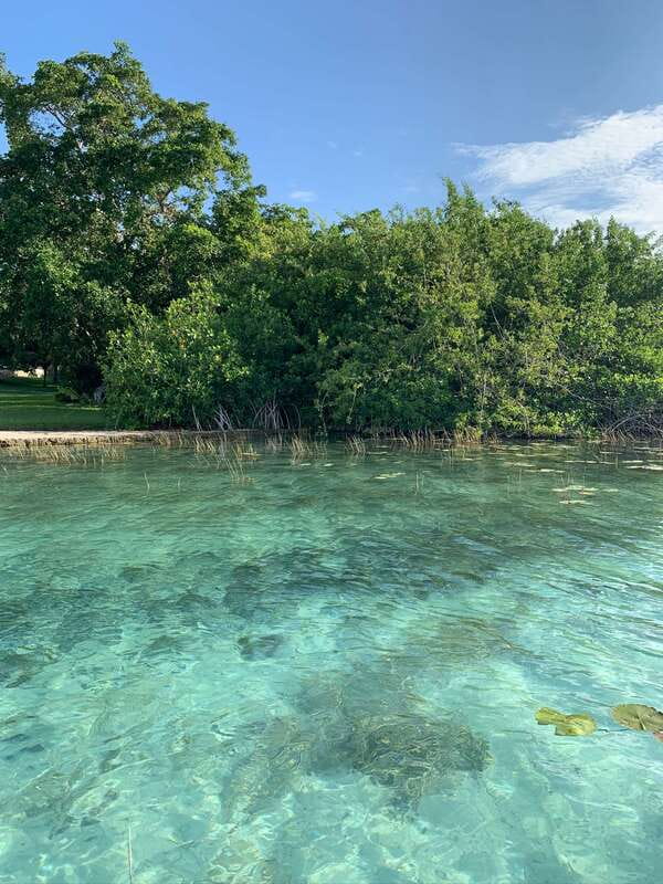 Sailboat tour in the seven colors lagoon of Bacalar - Key highlights to look for