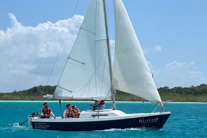 Sailing Tour through the Laguna de los Siete Colores - Why Bacalar’s Seven Colors look better from a sailboat