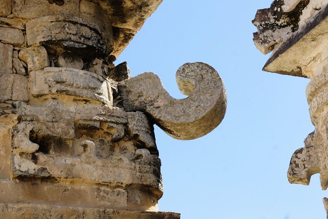 Semi-Private Chichen Itza, Cenote Ik Kil and Valladolid Tour - Valladolid for 30 minutes: charming, but fast