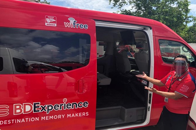 Shared transfer R/T VAN Apto-Muelle Ferry Isla Mujeres-Apto C/ Tickets Ferry - Pickup points, meeting details, and what to double-check