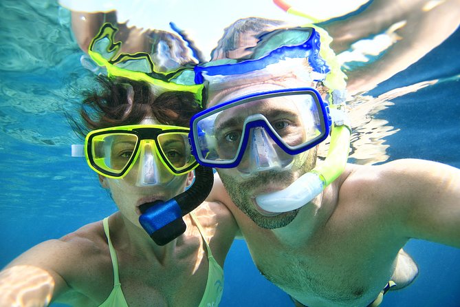 Snorkeling in Isla Mujeres, Luxury Sailing- PRIVILEGE - Group size and attention: the upside of staying under 15