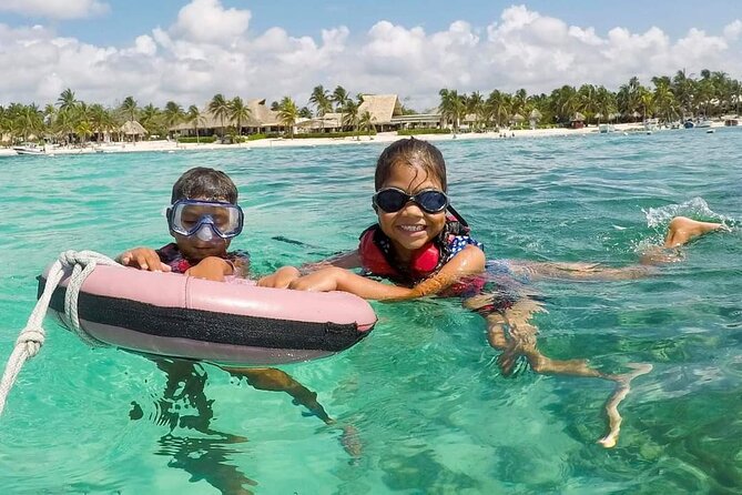 Swim with akumal turtles - Where you start in Akumal, and what facilities you’ll use