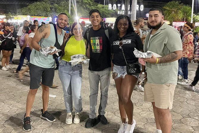 Tacos Y Marquesitas Tour Cancún - Downtown taco stands: horchata and Jamaica, plus the real ordering