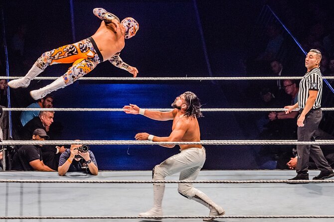 Ticket to Wrestling Show without lining up - Getting there from your cruise port: walk tips and taxi expectations