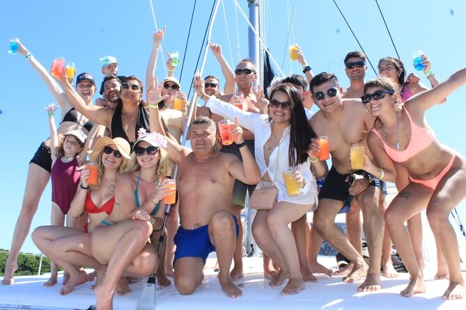 Top Isla Mujeres Catamaran Tour with Snorkel Open Bar and Buffet lunch - A party pace with real water time from Cancun