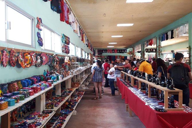 Tour from Cancun to Chichen Itza with cenote food and Valladolid - Lunch and drinks: what’s included, what you should expect