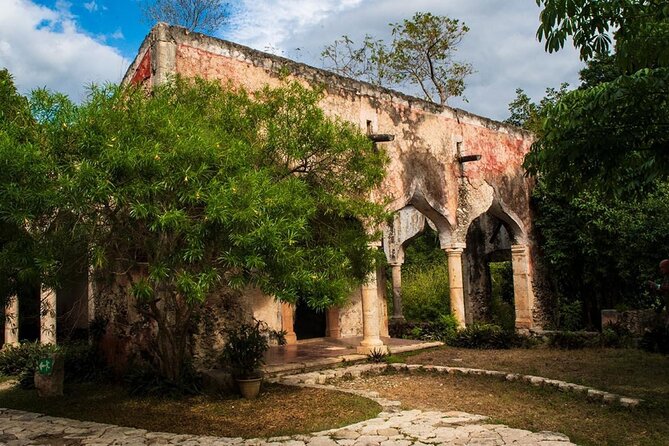 Tour Hacienda and Cenotes Mucuyché with Guided Tour in Oxkintok - Snorkeling viewfinders and small extras that help