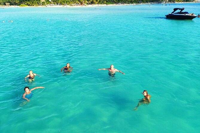Tour Isla Mujeres Premium - A Smooth Catamaran Day With Isla Mujeres as the Main Reward