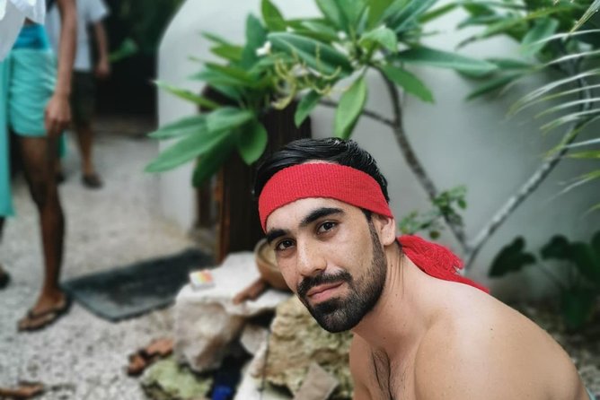 Traditional and ancestral Temazcal experience - After the steam: garden shower, then fruit and guacamole