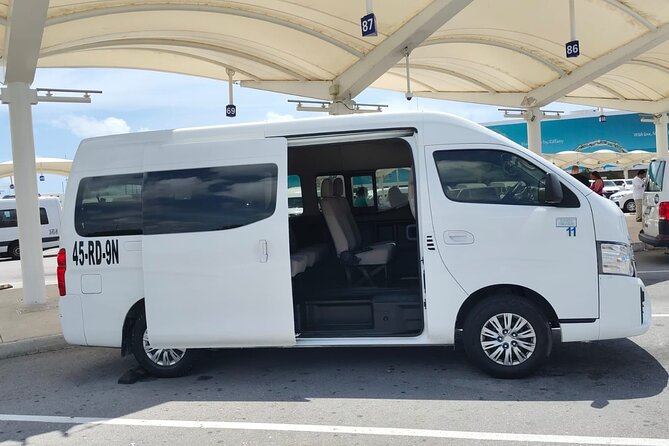 Transfer from Cancun airport to Cancun hotel zone 1 to 8 people - Private Van Service for Up to 8, Clean and Air-Conditioned