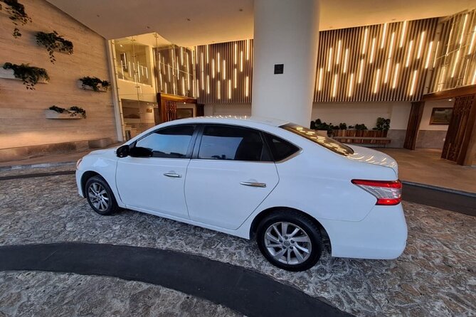 Transportation in Cancun: From/to Cancun Airport - The Ride: Smooth, Safe, and Not a Total White-Knuckle Affair