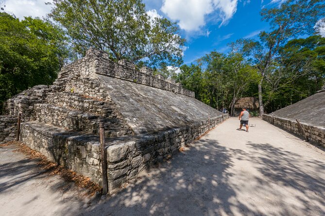 TULUM 4x1: Archaeological Zone, COBA, Cenote, 5th Avenue and lunch. - Sacred Cenote: swimming time, plus the gear reality