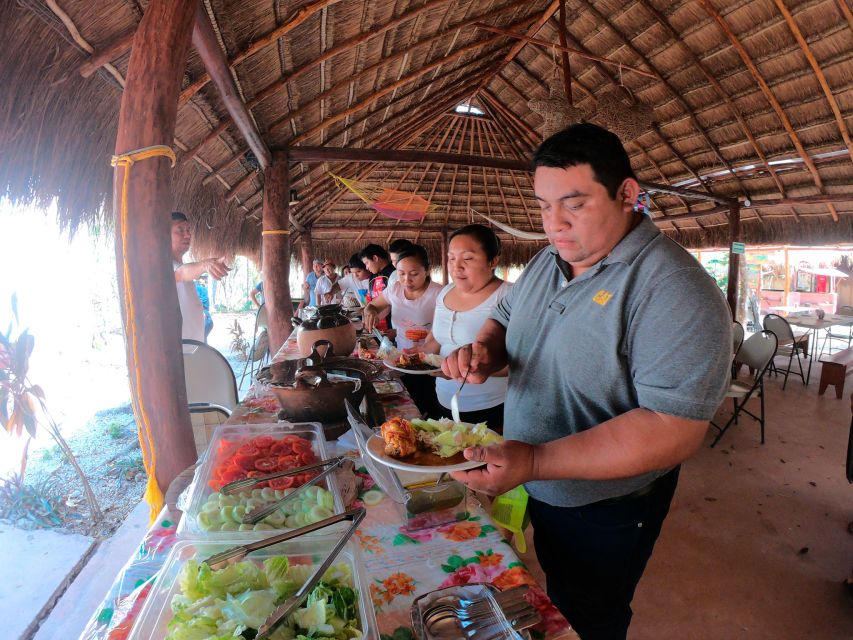 Tulum: Chocolate & Honey Sanctuary Experience with Lunch - The lunch moment: organic meal with honey and chocolate