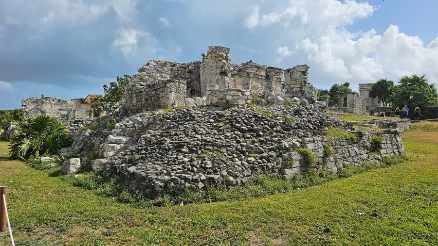Tulum Classic: history and culture with cenote - Lunch at the End of Tulum: Typical Buffet, Real Energy