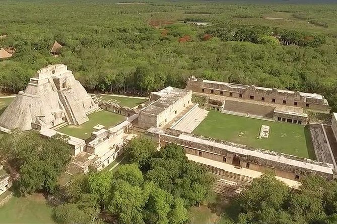 Uxmal and Choco Story Private Tour - Choco Story: Cocoa Gardens and the Animal Sanctuary Side