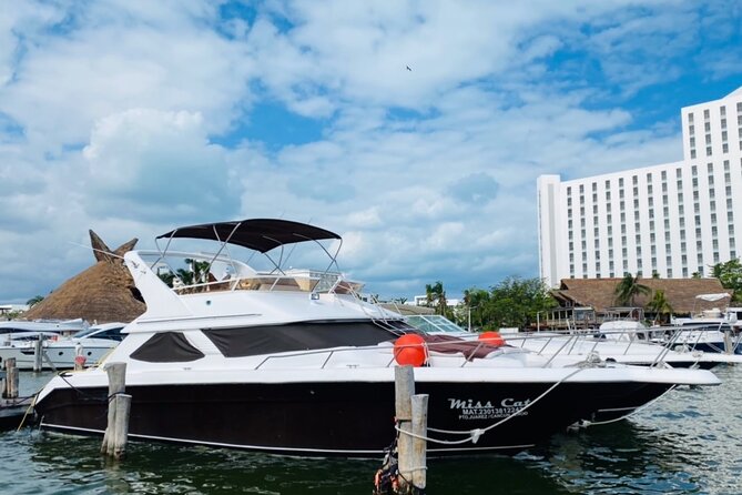 Yacht 48ft Rental in Cancun for up to 15 people - Price and dock fee: the real budget math