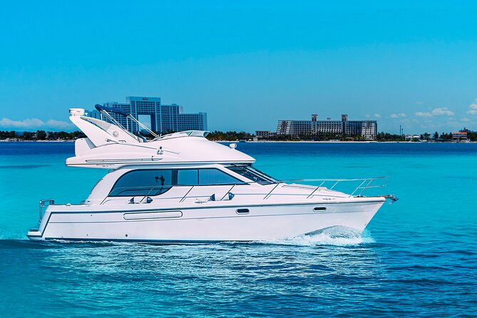 Yacht Meridian 40FT Best Private Rental in Cancun - Price and value, plus the $14 dock fee in cash