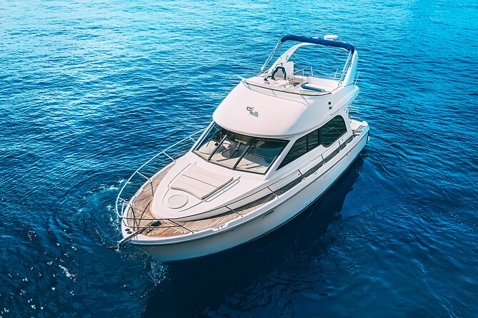Yacht Meridian 40FT Best Private Rental in Cancun - What happens when the ocean is rough